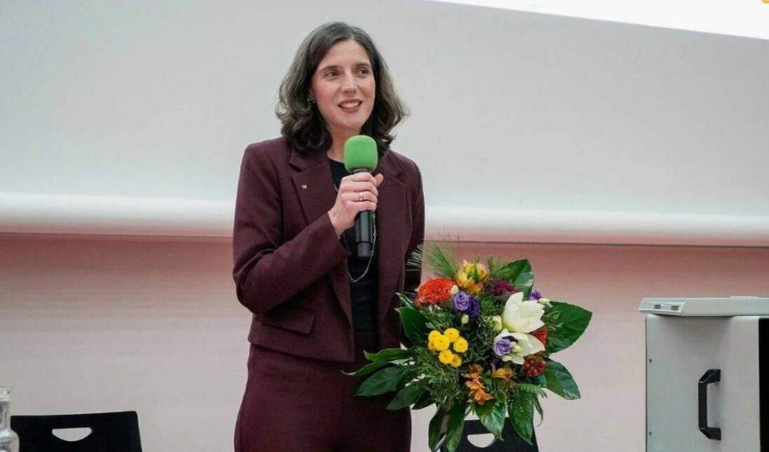 Bursa Kız Lisesi’nden Berlin Teknik Üniversitesi Rektörlüğü’ne Olay Gazetesi yazarı Ahmet Emin Yılmaz, Bursa Kız Lisesi mezunu