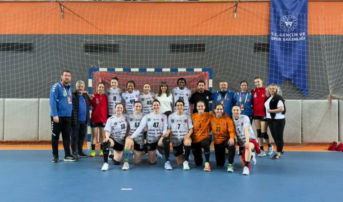 Bursa ekibi deplasmanda zorlanmadan kazandı Kadınlar Hentbol Süper Ligi’nde mücadele eden Bursa Büyükşehir Belediyespor, play-off