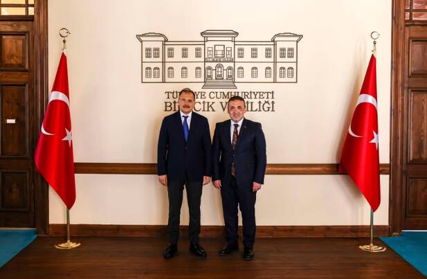 Bakan çok kararlı: Tren Bursa’ya gelecek, Gemlik’e gidecek, havaalanı canlanacak!