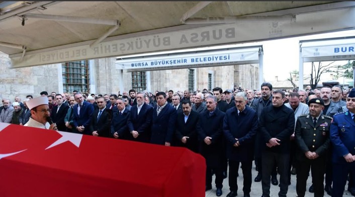 4 yazi icin mhp genel sekreteri ismet buyukataman kayinpederini ulucamiden ugurladi