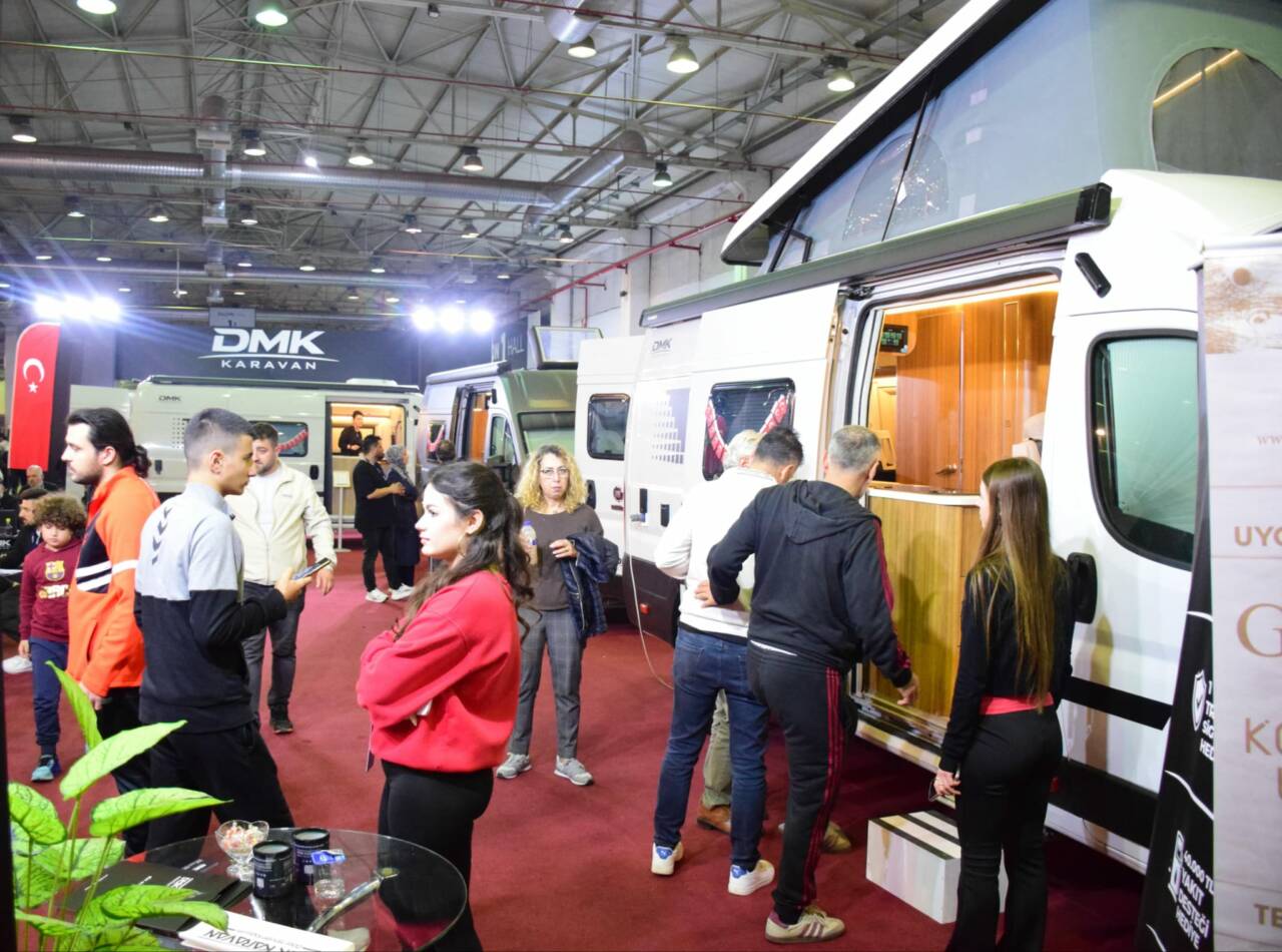 Bursa'daki fuarın gözdesi 8 milyon liralık karavan 9 4b0a286b d8dd 4dd3 ae87 3b517b4e85b1