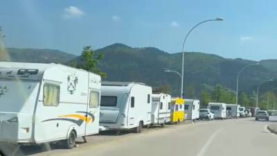 Olay Gazetesi Yazarı Ahmet Emin Yılmaz, Bursa'da yeni açılan Karavan