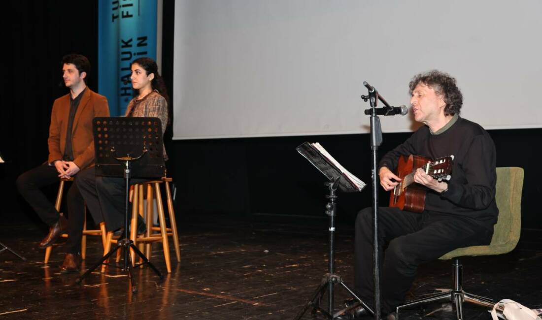 Nilüfer Belediyesi tarafından düzenlenen "Dizelerin İzinde" söyleşilerinin konuğu, Türk şiirinin
