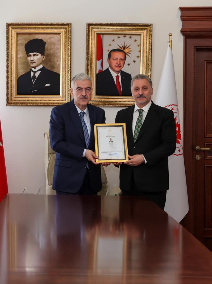 Bakan çok kararlı: Tren Bursa’ya gelecek, Gemlik’e gidecek, havaalanı canlanacak!