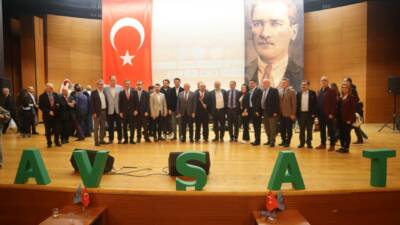 Bursa Şavşatlılar Derneği'nin organize ettiği Türk Halk Müziği Korosu'nun her