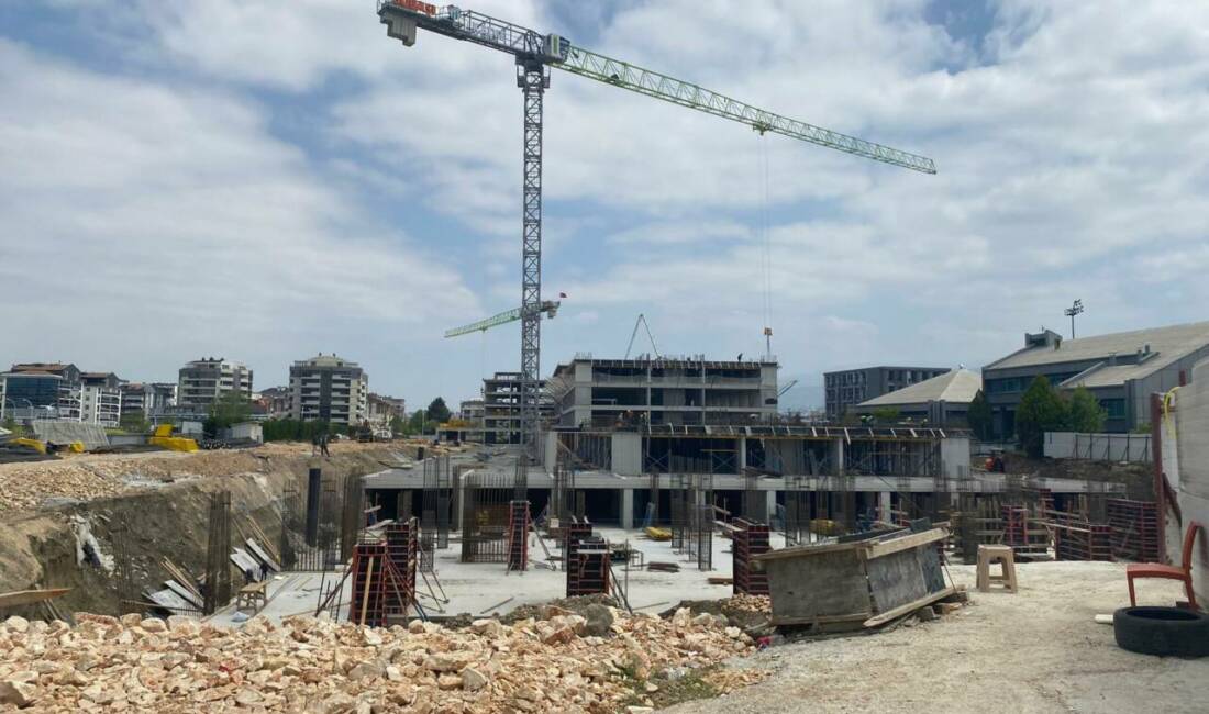Tamamlandığında Bursaspor’a ciddi bir kalıcı gelir yaratacak projenin kaba inşaatının