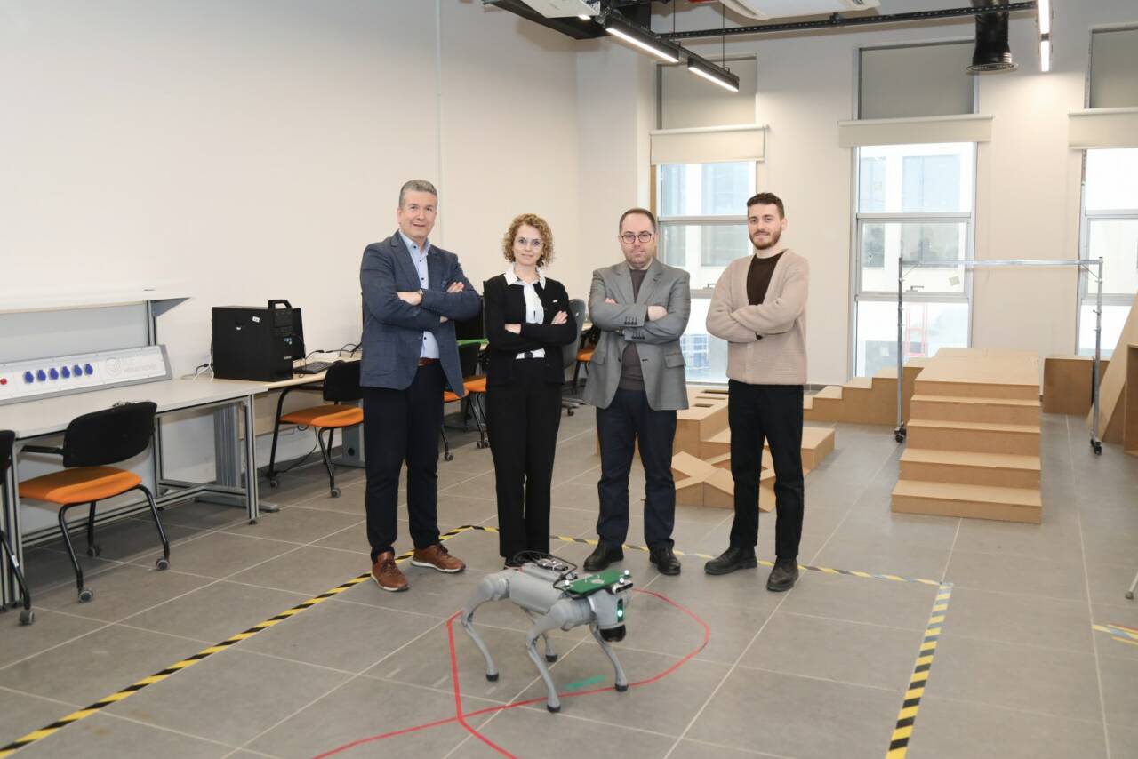 Bursa Teknik Üniversitesi'nden gençlere robot köpeklerle geleceğe yolculuk