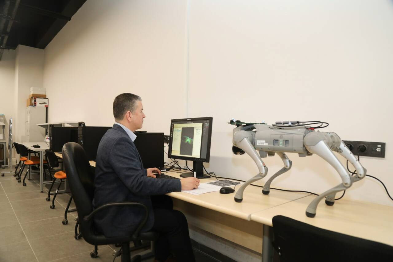 Bursa Teknik Üniversitesi'nden gençlere robot köpeklerle geleceğe yolculuk
