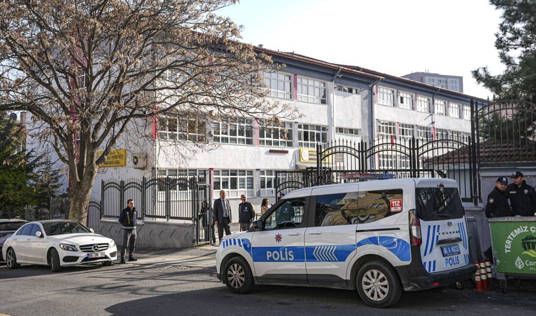 81 ile okul güvenlik genelgesi İçişleri Bakanlığı, okullarda güvenlik önlemlerinin artırılması ve öğrencilerin daha yakından