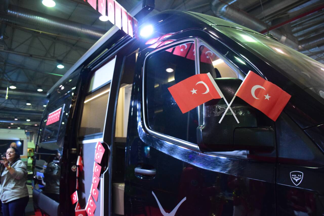 Bursa'daki fuarın gözdesi 8 milyon liralık karavan 4 a4085c1d 5c1f 4222 9743 87dfc4712664