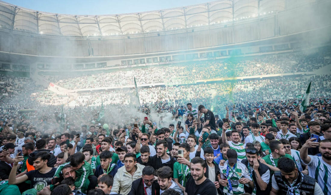 Bursaspor gümbür gümbür geliyor! Bu coşkuyu 6 gün sonra tekrarlamaya hazır mısınız? 63 yıllık koca çınarın üst üste ikinci şampiyonluğunu ilan etmesine