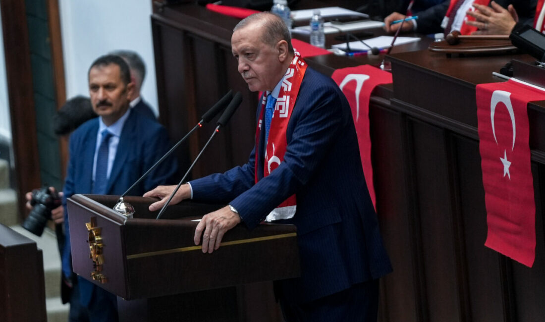 Cumhurbaşkanı Erdoğan: ‘Millet, CHP ile farkımızı görüyor’ Cumhurbaşkanı Recep Tayyip Erdoğan, kavga dilinin siyaseti zehirlemesine izin vermeyeceklerini