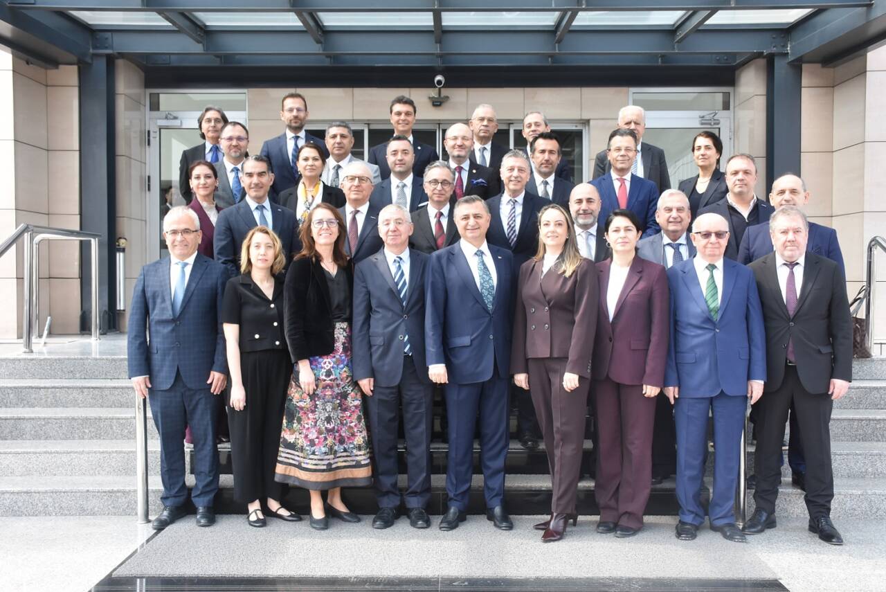 Uludağ Otomotiv Endüstrisi İhracatçıları Birliği'nde Kemal Yazıcı dönemi 2 aa 20260410 41073038 41073037 uludagotomotivendustrisiihracatcilaribirligibaskanikemalyazicioldu