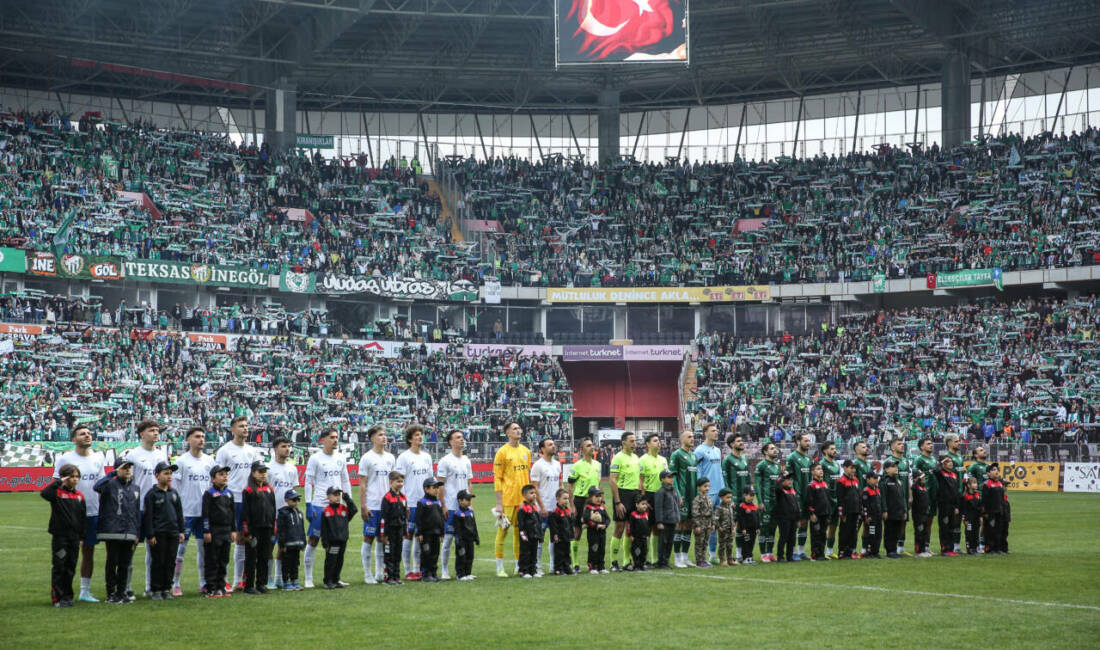 Eskişehir'de oynanan Ankara Demirspor maçında camia olarak tarihi bir not