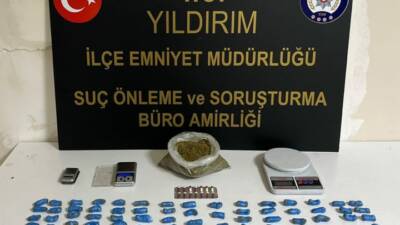 Bursa'da uyuşturucu operasyonunda 3 şüpheli gözaltına alındı.