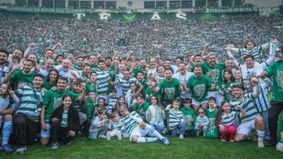 Şampiyon Bursaspor, 2.Lig’deki son maçına bugün Ege’de çıkıyor. Yeşil beyazlıların