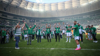 Somaspor galibiyetiyle Bursa'yı sevince boğan Bursaspor, tüm profesyonel liglerde şampiyonluk