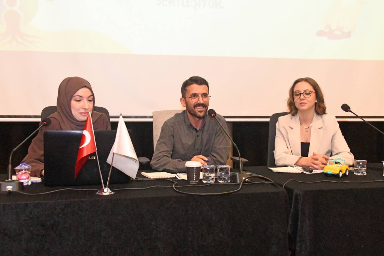 Osmangazi Belediyesi Ebeveynleri Ana Baba Okulu’nda Bilgilendirdi