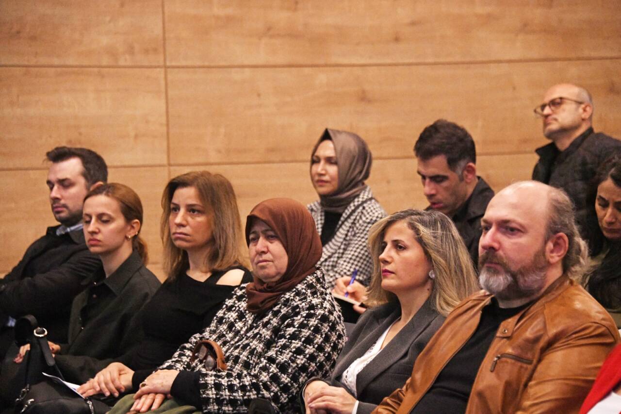 Osmangazi Belediyesi Ebeveynleri Ana Baba Okulu’nda Bilgilendirdi