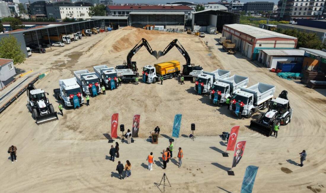 Araç filosunu güçlendiren Nilüfer Belediyesi, 4 iş makinesi ve 6