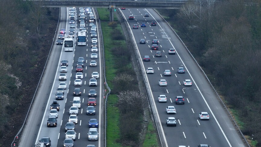 Trafiğe martta 159 bin 931 aracın kaydı yapılırken 4 bin