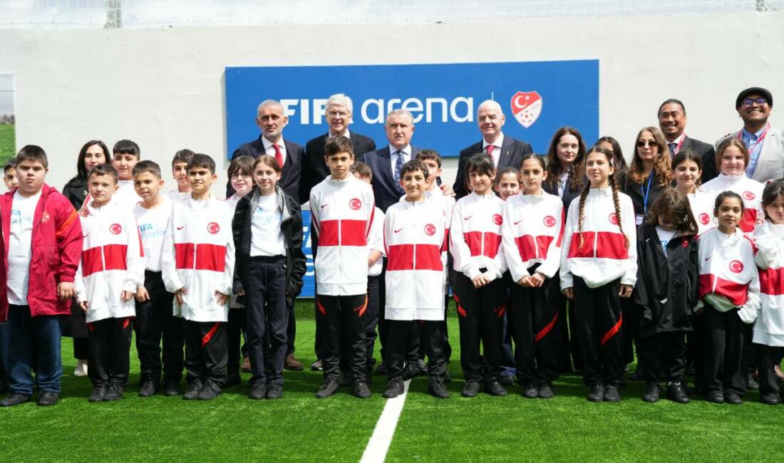 FIFA Başkanı Infantino’dan Türkiye’ye övgüler FIFA Arena projesinin Türkiye etabının resmi açılış töreninde konuşan Infantino,