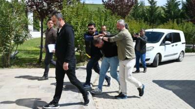 Bursa’nın Gemlik ilçesinde yaşlı kadının boğazının keserek katlettiği öne sürülen