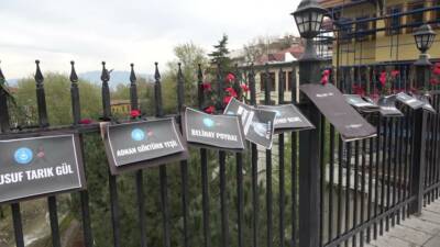 Kahramanmaraş'ta yaşanan okul saldırısında hayatını kaybeden öğretmen ve öğrenciler, Bursa'da