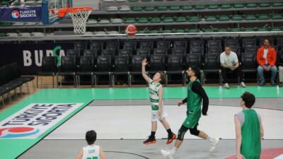 23 Nisan Ulusal Egemenlik ve Çocuk Bayramı kapsamında Bursaspor Basketbol
