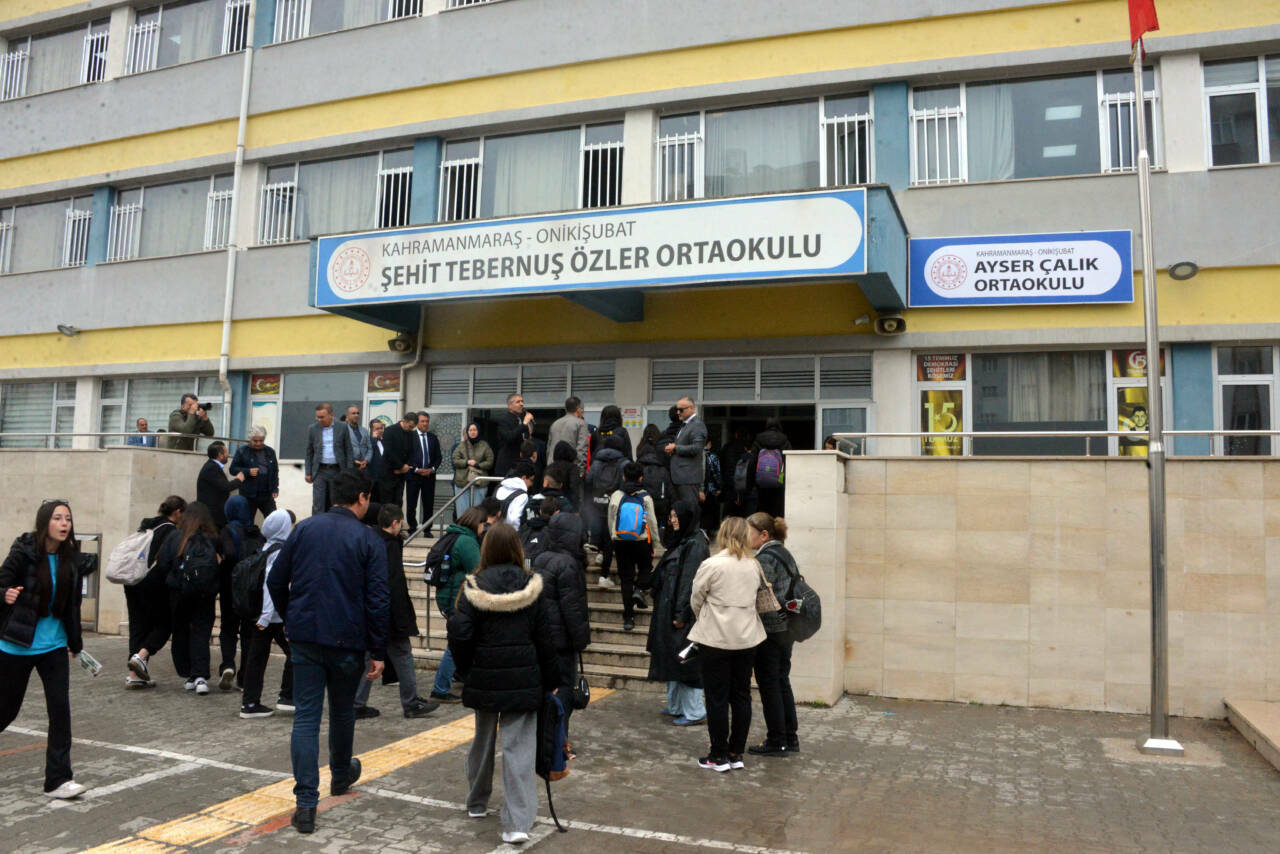 Ayser Çalık Ortaokulu, yeni binasında eğitime başladı 1 ayser calik ortaokulu yeni binasinda egitime basladi 34cb161f3eff