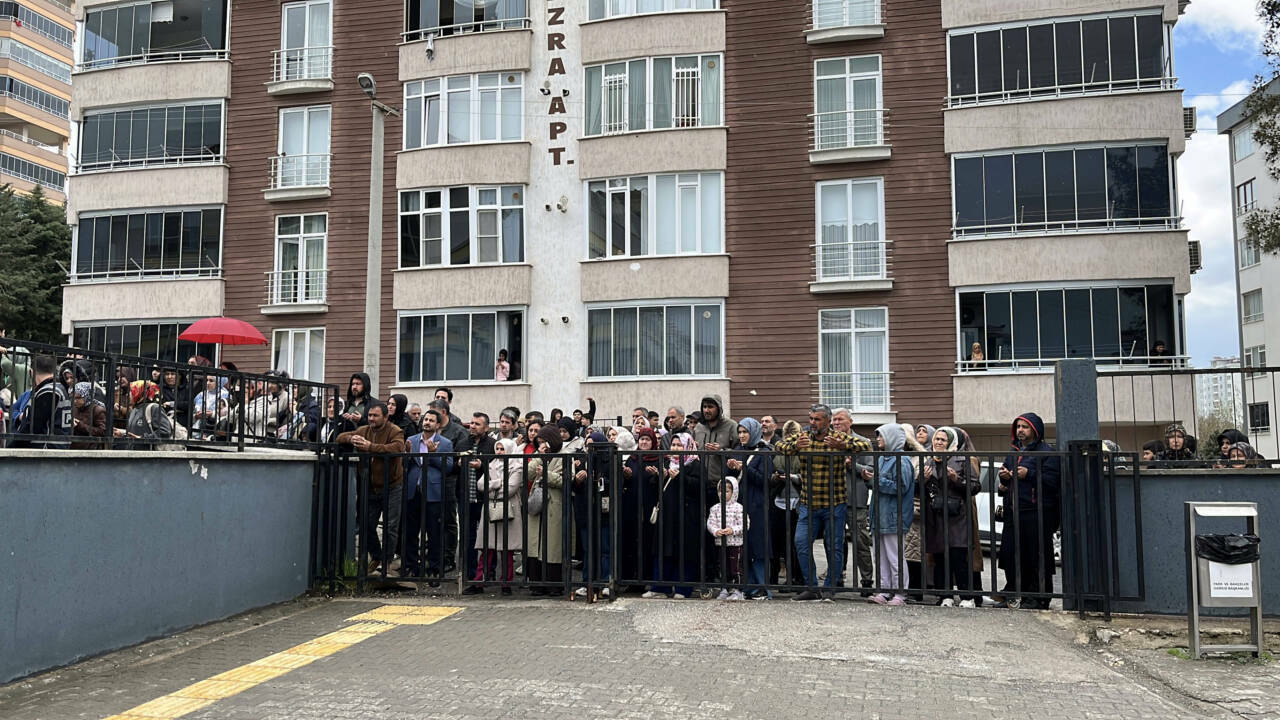 Ayser Çalık Ortaokulu, yeni binasında eğitime başladı 13 ayser calik ortaokulu yeni binasinda egitime basladi 5d9c850a8191