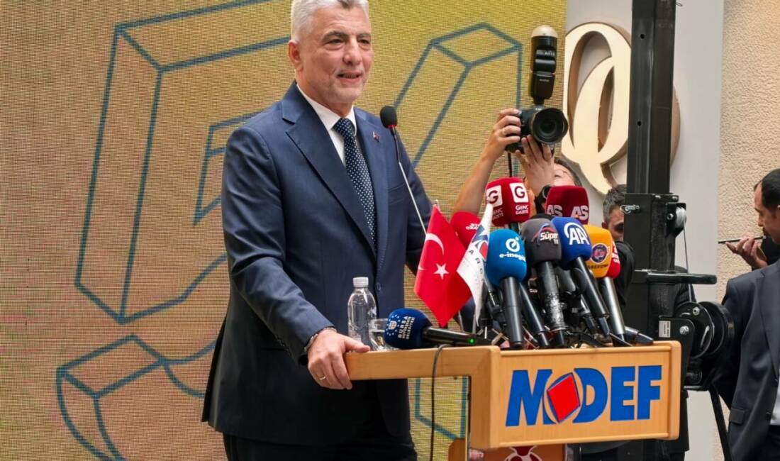 Bursa’ya gelen Bakan Bolat kritik rakamı açıkladı! İnegöl'deki mobilya fuarının açılışına gelen Ticaret Bakanı Ömer Bolat, "Mobilya