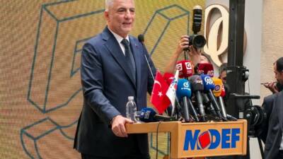 İnegöl'deki mobilya fuarının açılışına gelen Ticaret Bakanı Ömer Bolat, "Mobilya
