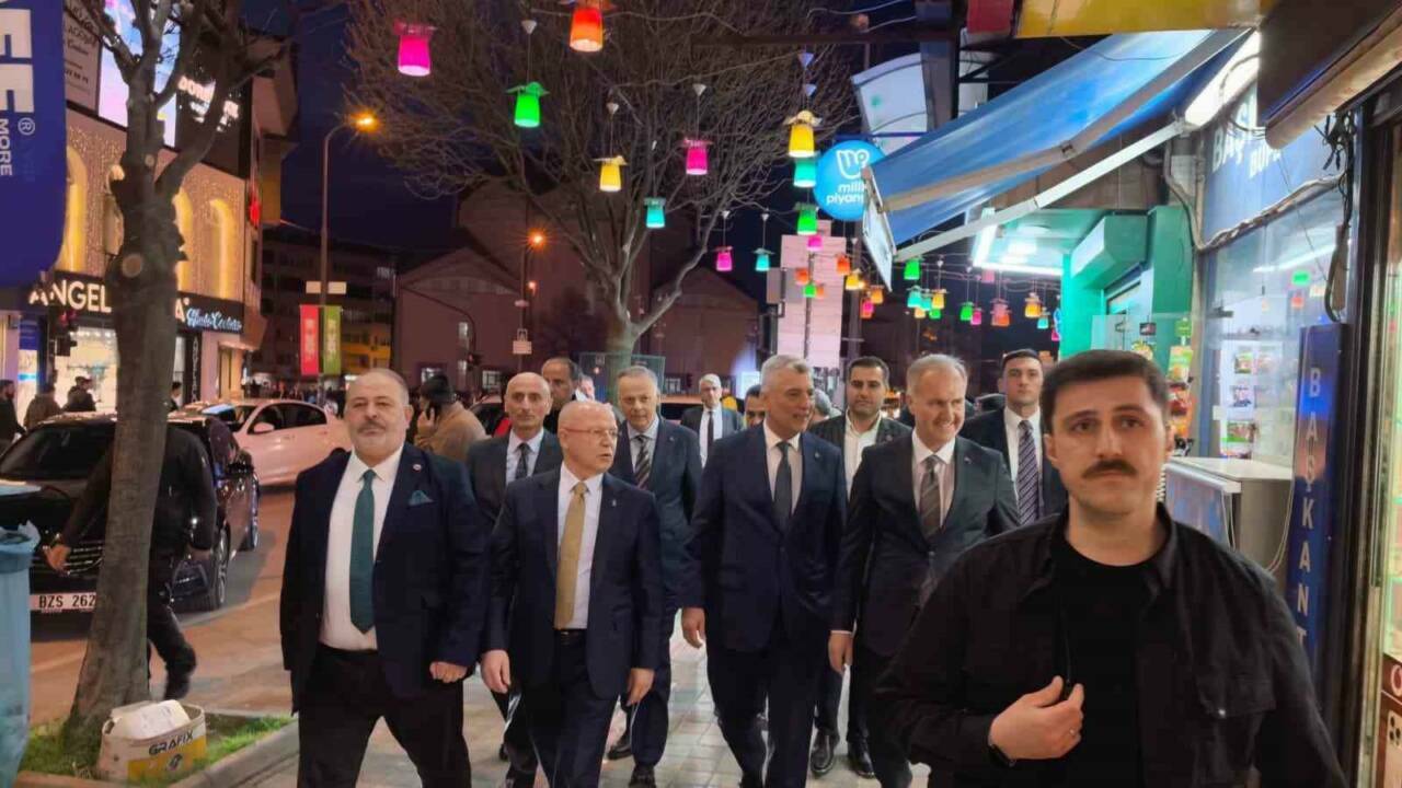 Fuar açılışına gelen Bakan Bolat’tan Bursa İnegöl temasları 1 bakan bolattan inegol ziyareti eb7bec219069
