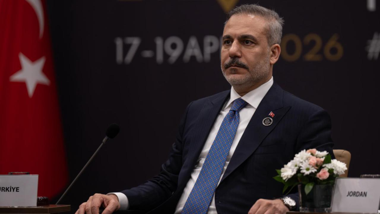bakan fidandan adfde diplomasi trafigi 8836b33ad5bf