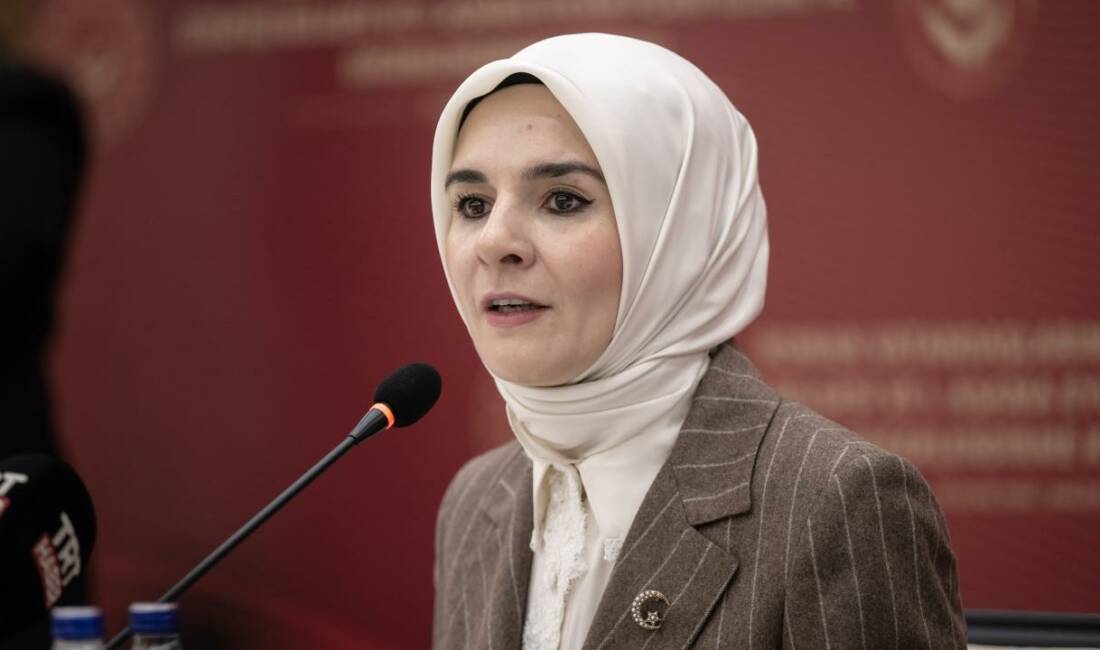 Bakan Göktaş çocuklara yönelik 6 aylık eylem planını duyurdu Aile ve Sosyal Hizmetler Bakanı Mahinur Özdemir Göktaş, Kahramanmaraş'daki okul