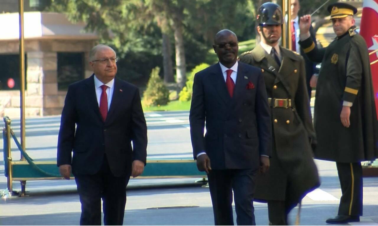 Bakan Güler, Kongolu mevkidaşı Muadiamvita ile görüştü 2 bakan guler kongolu mevkidasi muadiamvita ile gorustu 4071bb2e0d36
