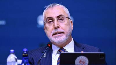 Çalışma ve Sosyal Güvenlik Bakanı Vedat Işıkhan, dünyada dijitalleşme ve
