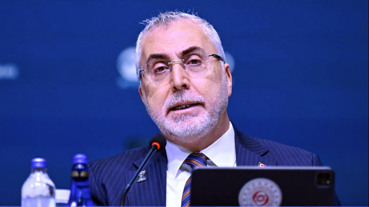 Bakan Işıkhan: Küresel değişimleri bir risk değil fırsat olarak değerlendiriyoruz 1 bakan isikhan kuresel degisimleri bir risk degil firsat olarak degerlendiriyoruz 71da3c32987d