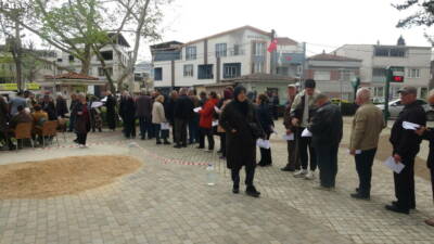 Bursa’da yaşayan çifte vatandaşlar, Bulgaristan’da düzenlenen genel seçimler için sabahın