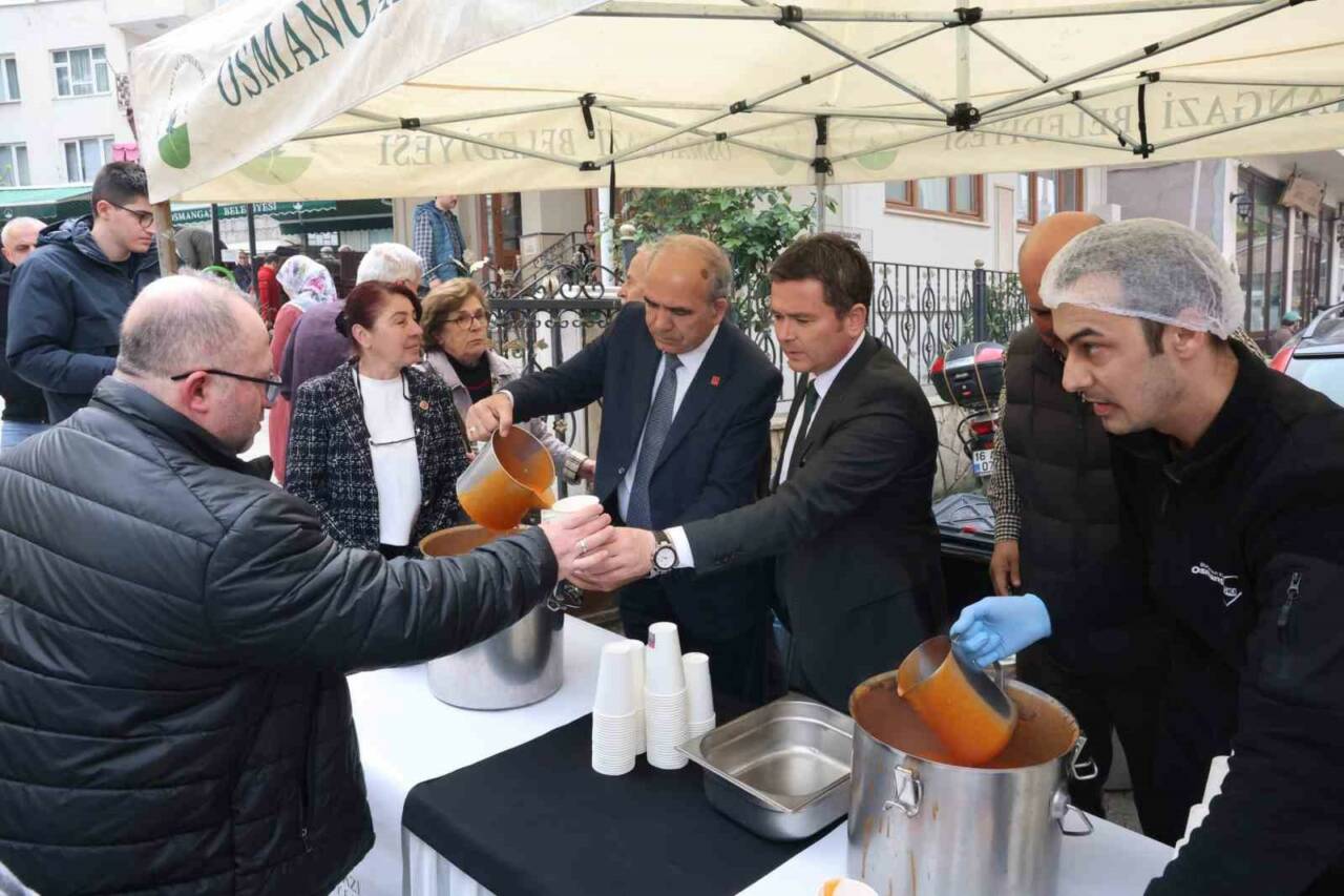 baskan aydinin cuma duragi muradiye oldu f876fbc40ab1