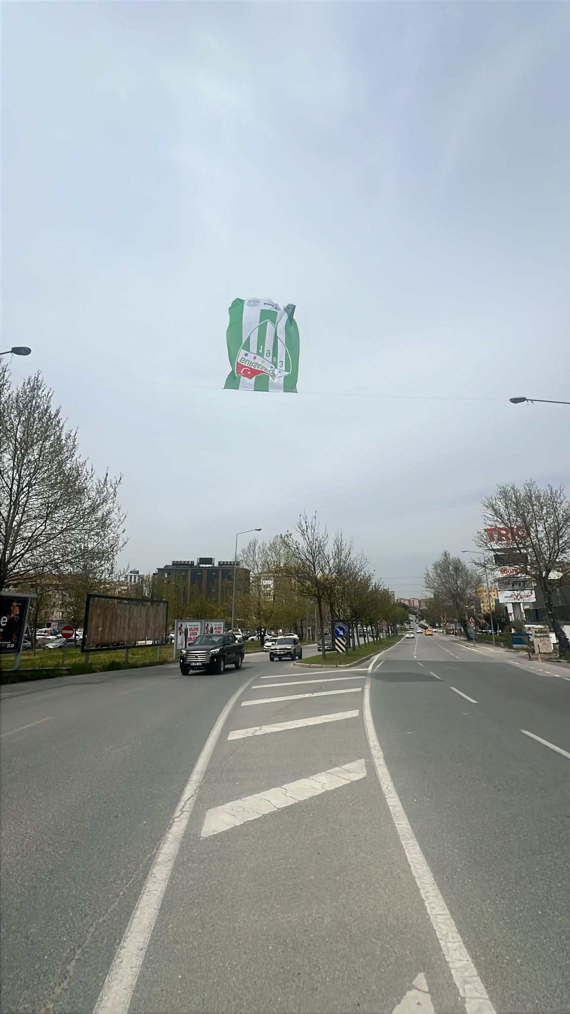 Bursaspor’un şampiyonluk heyecanı Nilüfer’de zirve yaptı 4 bayraklar 3