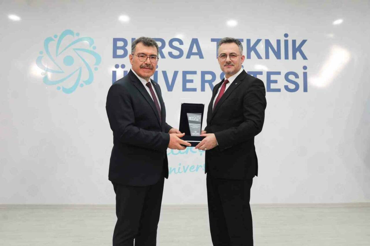 btu konusmalarinda kuresel riskler ve yuksekogretiminin gelecegi ele alindi 2a0ac2765a15