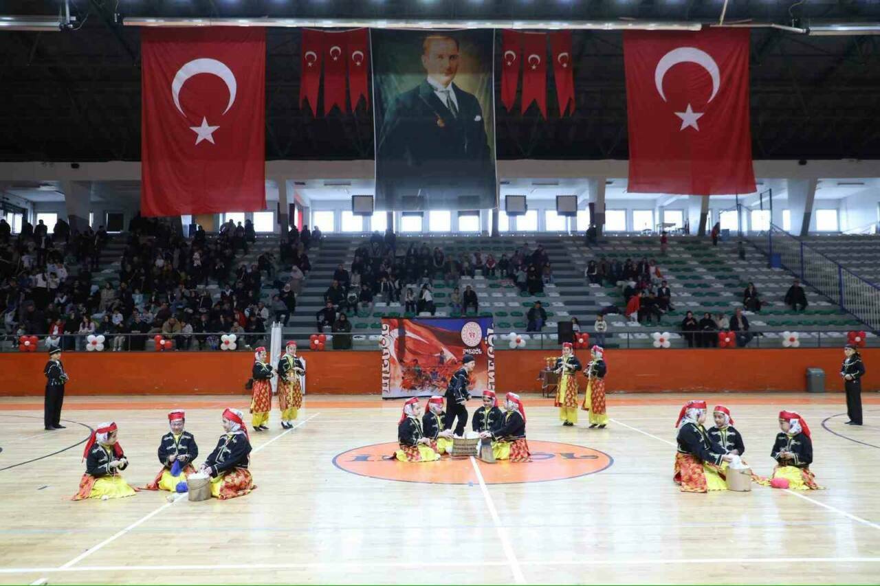 bursa inegolde 23 nisan coskuyla kutlandi 0e9d6beaad0b