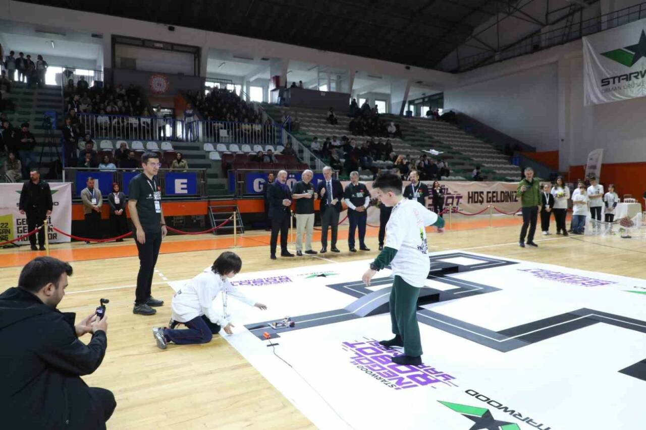 bursa inegolun mucitleri robotlarini yaristirdi 6e5777ff298f