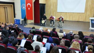 Kestel Belediyesi Türk Halk Müziği Korosu, yıl boyunca düzenli eğitimleriyle
