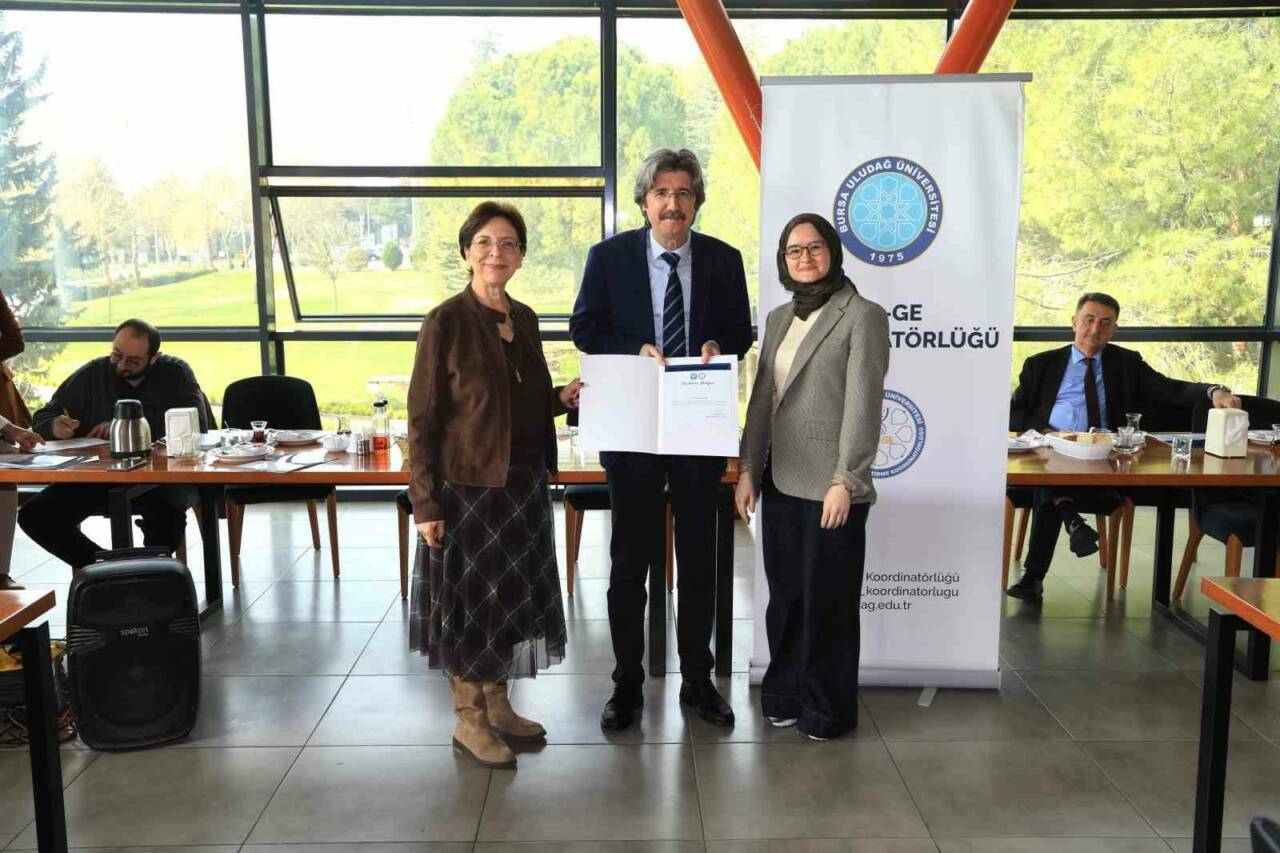 Bursa Uludağ Üniversitesi'nde 'başarı' buluşması 2 bursa uludag universitesinde basari bulusmasi 2161d71d4b60