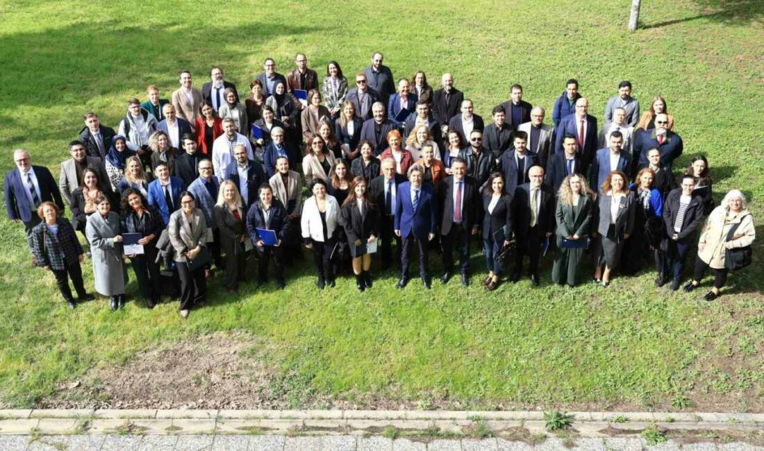 Bursa Uludağ Üniversitesi’nde ‘başarı’ buluşması Bursa Uludağ Üniversitesi (BUÜ) Ar-Ge Koordinatörlüğü, araştırma üniversitesi kimliğini pekiştirme