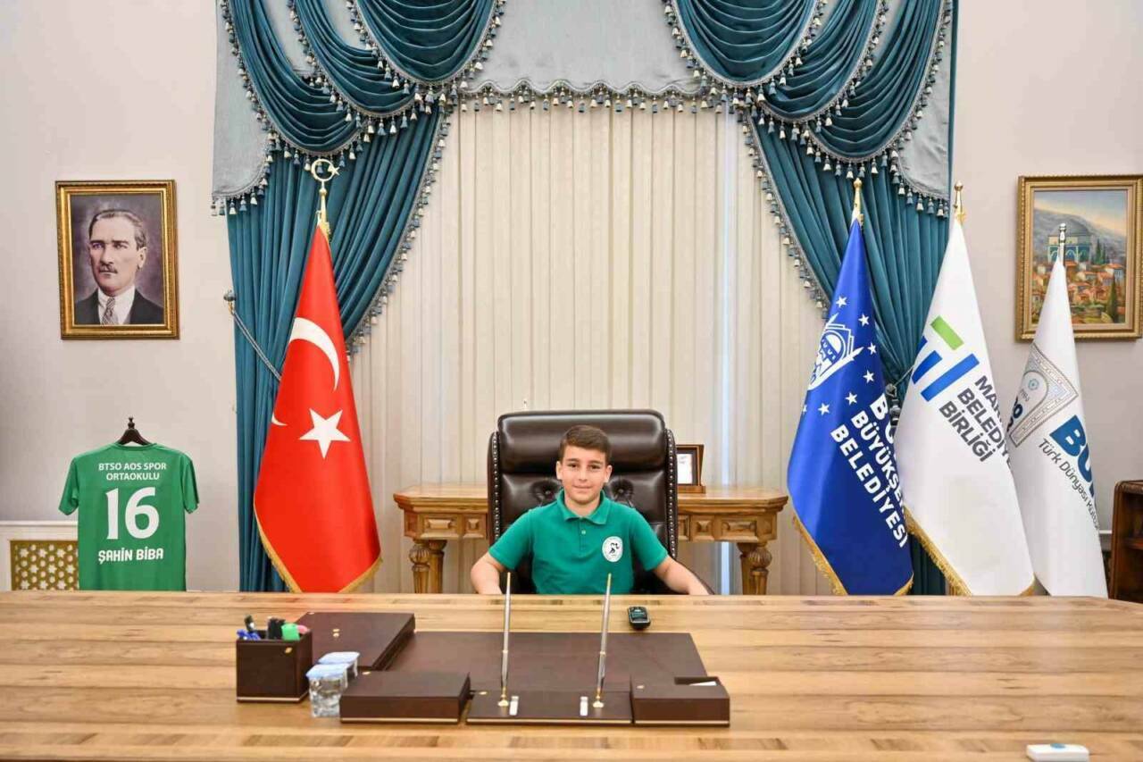 bursada 23 nisanda baskanlik koltugu cocuklarin oldu c35d54be9641