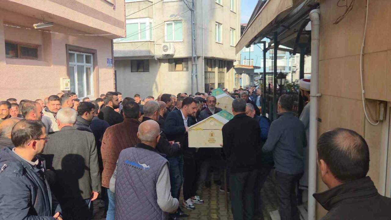 Bursa'da baba ve oğluna son görev 5 bursada baba ve ogluna son gorev 0faa53a52cef